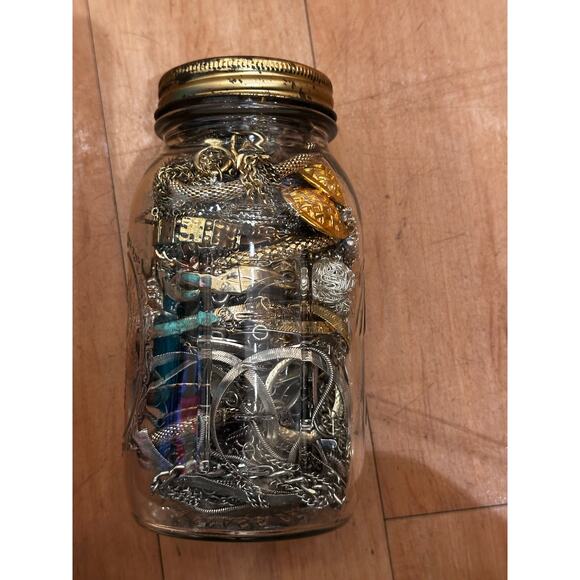 Mystery Jewelry Jar - Mixed Metals Silver Gold 50 Pieces - Picture 4 of 10